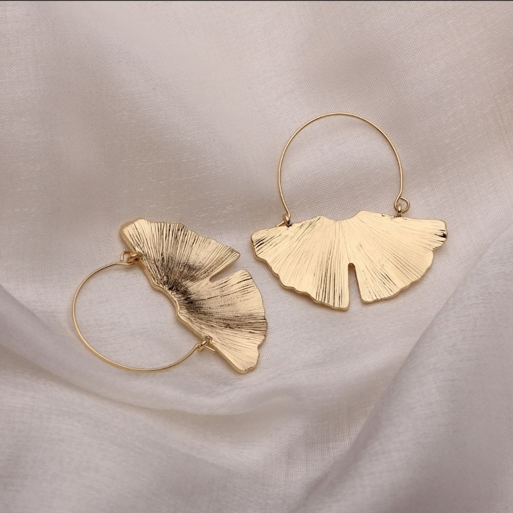 Anthropologie Golden Ginko Leaf Earrings - Picture 4 of 12